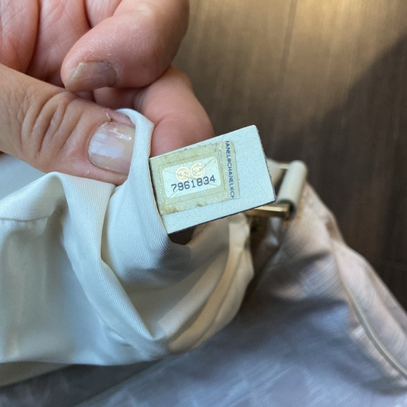 Pink Champagne Genuine Chanel Travel Ligne handbag - Picture 8 of 11